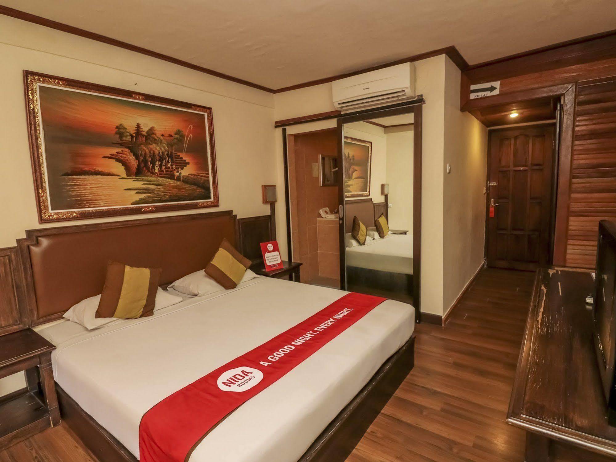 Hotel The Flora Kuta Bali Kuta Lombok Esterno foto