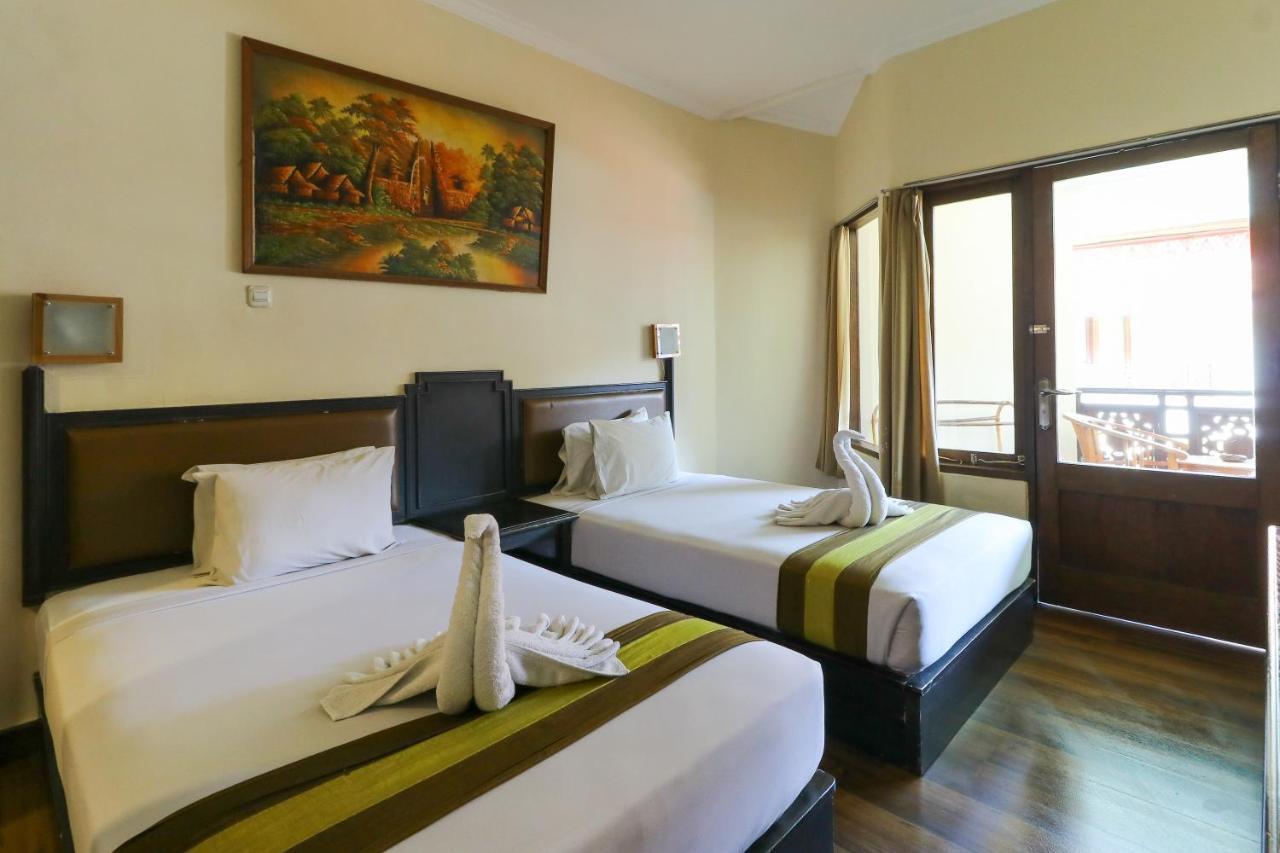 Hotel The Flora Kuta Bali Kuta Lombok Esterno foto